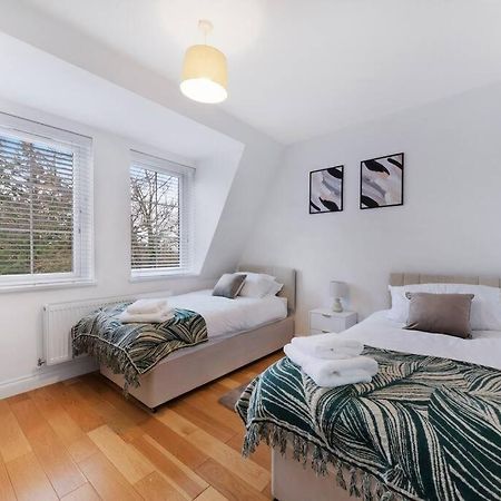Roomy One Bed Loft Apartment Bishop's Strotford Exterior foto