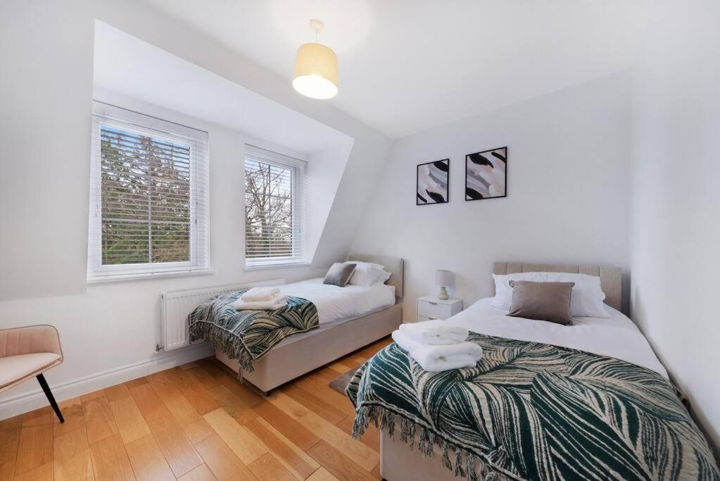 Roomy One Bed Loft Apartment Bishop's Strotford Exterior foto